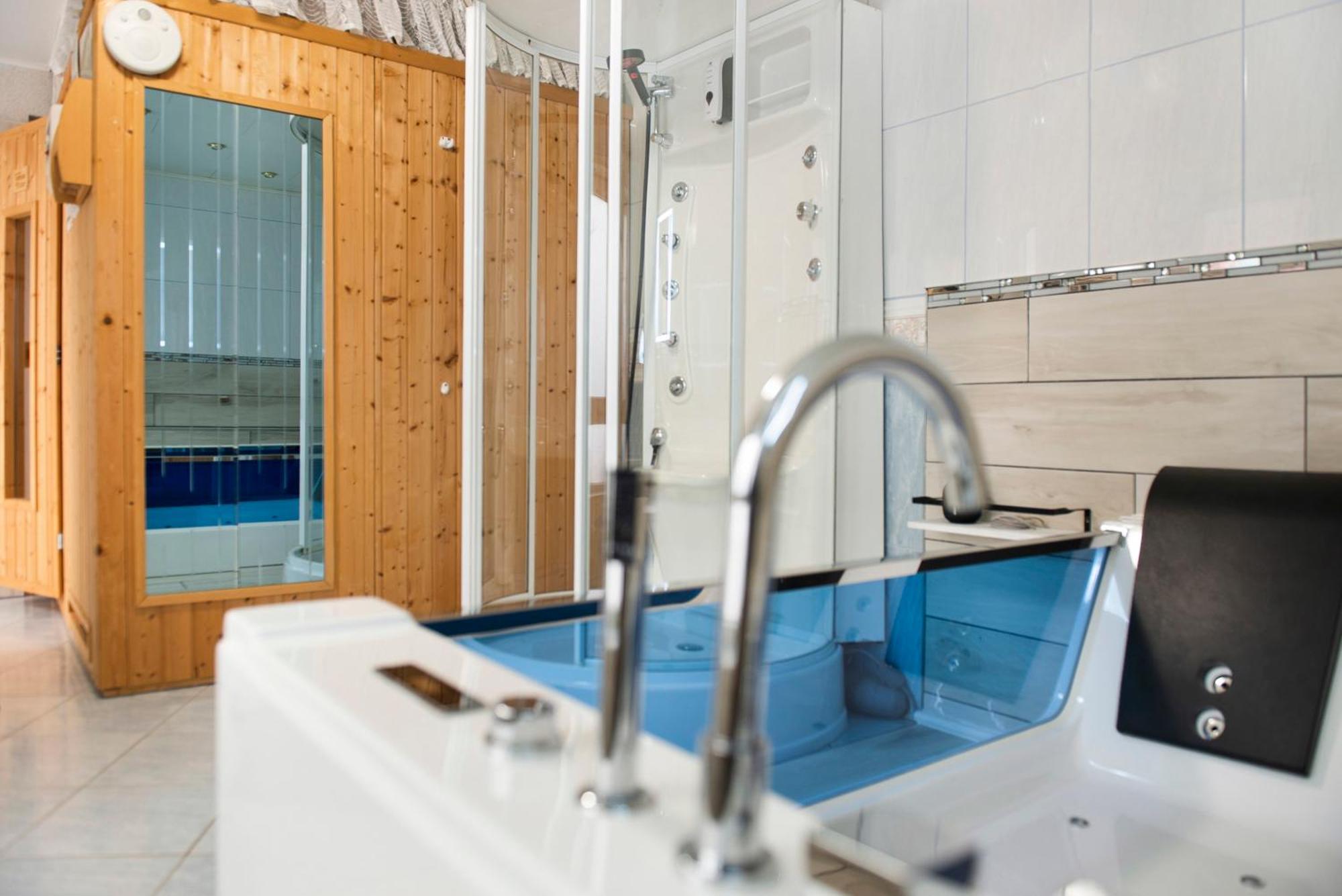 Spawo Mit Sauna Und Whirpool 퓔렌도르프 외부 사진